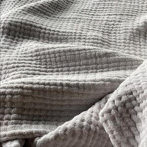 Gray Cable-Knit Blanket with Textured Design